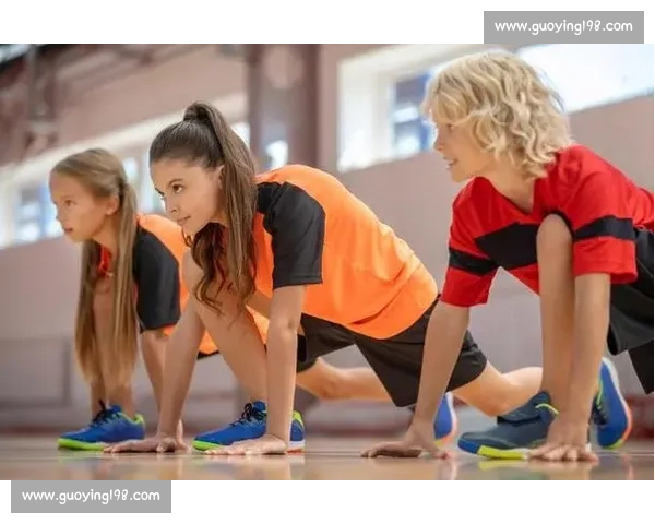 科学系统的热身训练方法提升运动表现并有效预防损伤促进身体状态全面激活